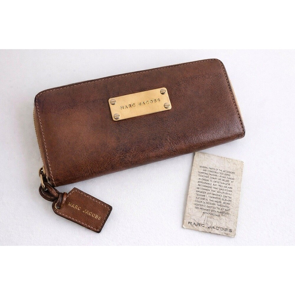 Marc Jacobs Leather Wallet Brown Zip Around Clutch Gold Plate Logo